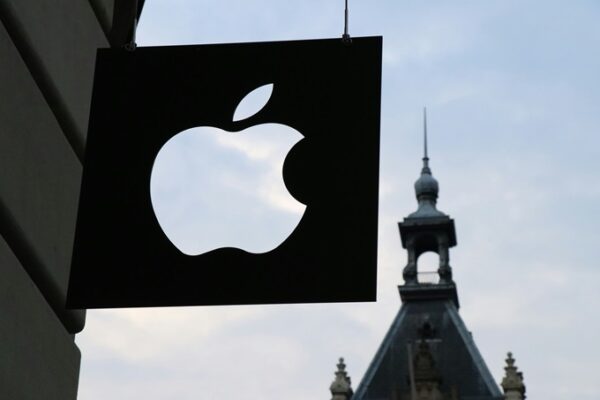 Ex-engenheiro da Apple Condenado por Roubo de Tecnologia